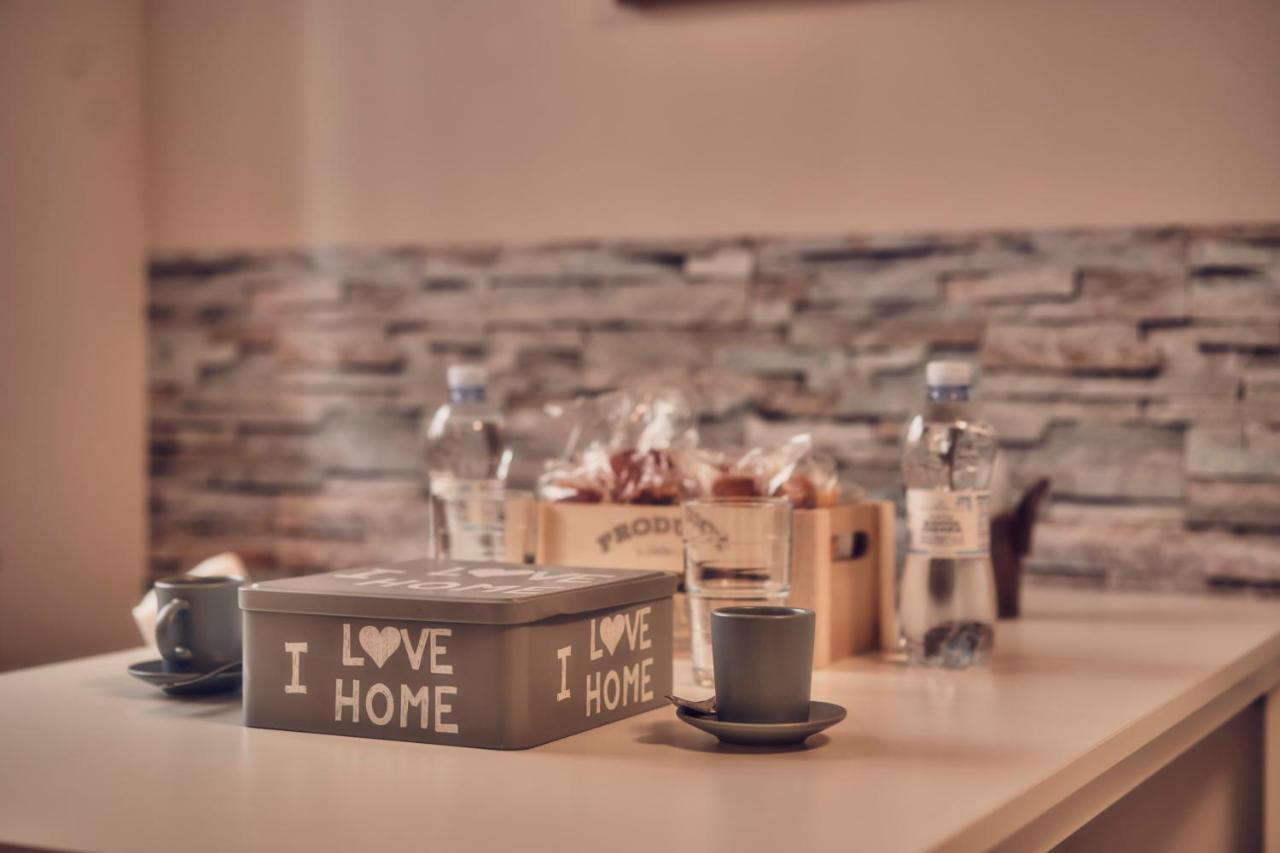 Travelershome Ciampino 170 Station Street ภายนอก รูปภาพ