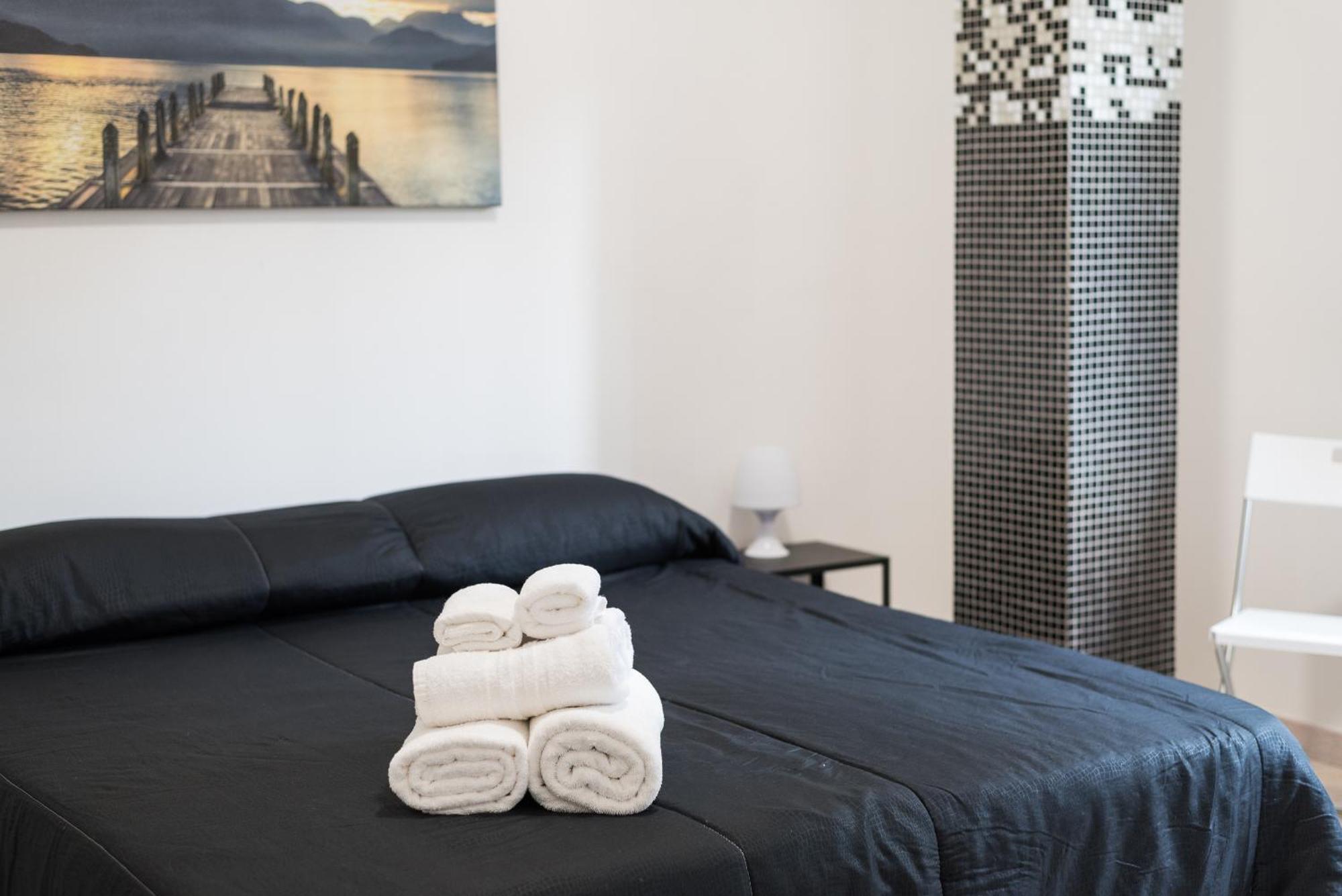 Travelershome Ciampino 170 Station Street ภายนอก รูปภาพ